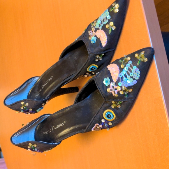 Shoes - Picture 4 of 4